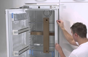 Установка встраиваемого холодильника в Королёве
